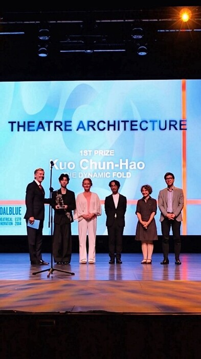 🎉🎉🎉 祝賀！🎉🎉🎉國際舞台上的光芒！國立聯合大學建築學系學生赴阿聯酋沙迦2025世界劇場設計展(WSD)捧回首獎圖片